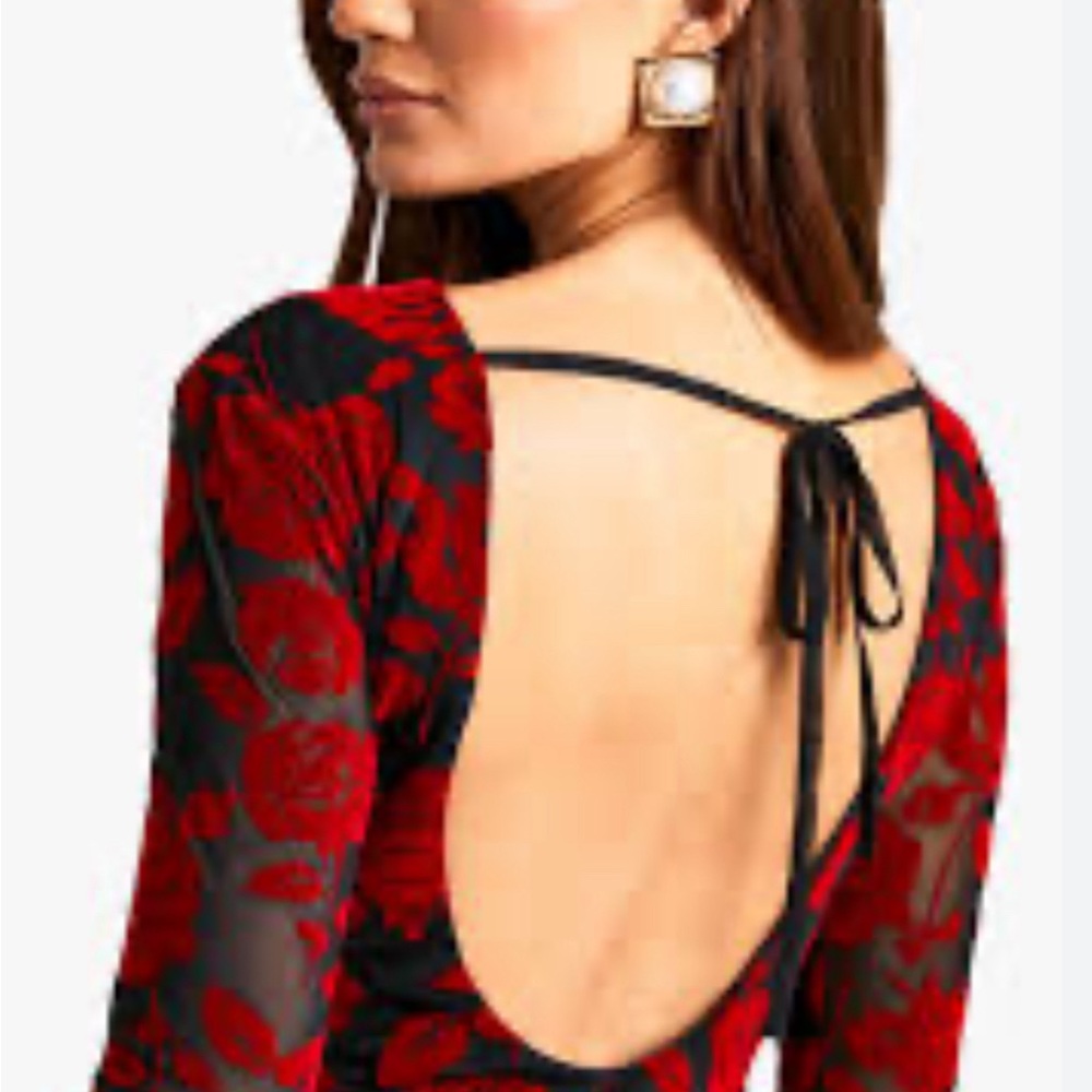 Boohoo- Devore Flare Sleeve Open Back Maxi Dress - Picture 2 of 4